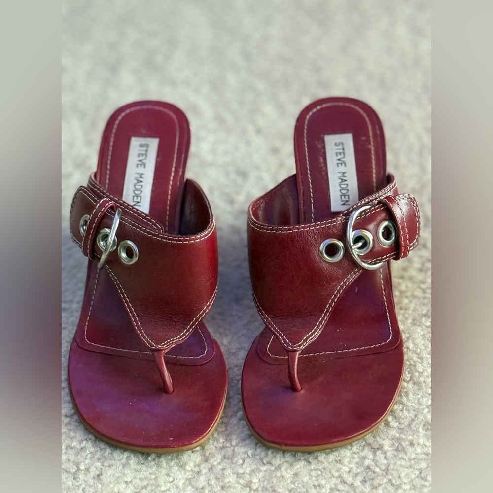 Steve madden red pumps
